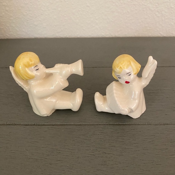 Antique porcelain choir set: 4 choirboys and 2 angels - Picture 9 of 10